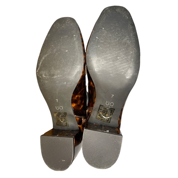 Tortoise Square Toe Ankle Boot🚫SOLD🚫 - Picture 12 of 12